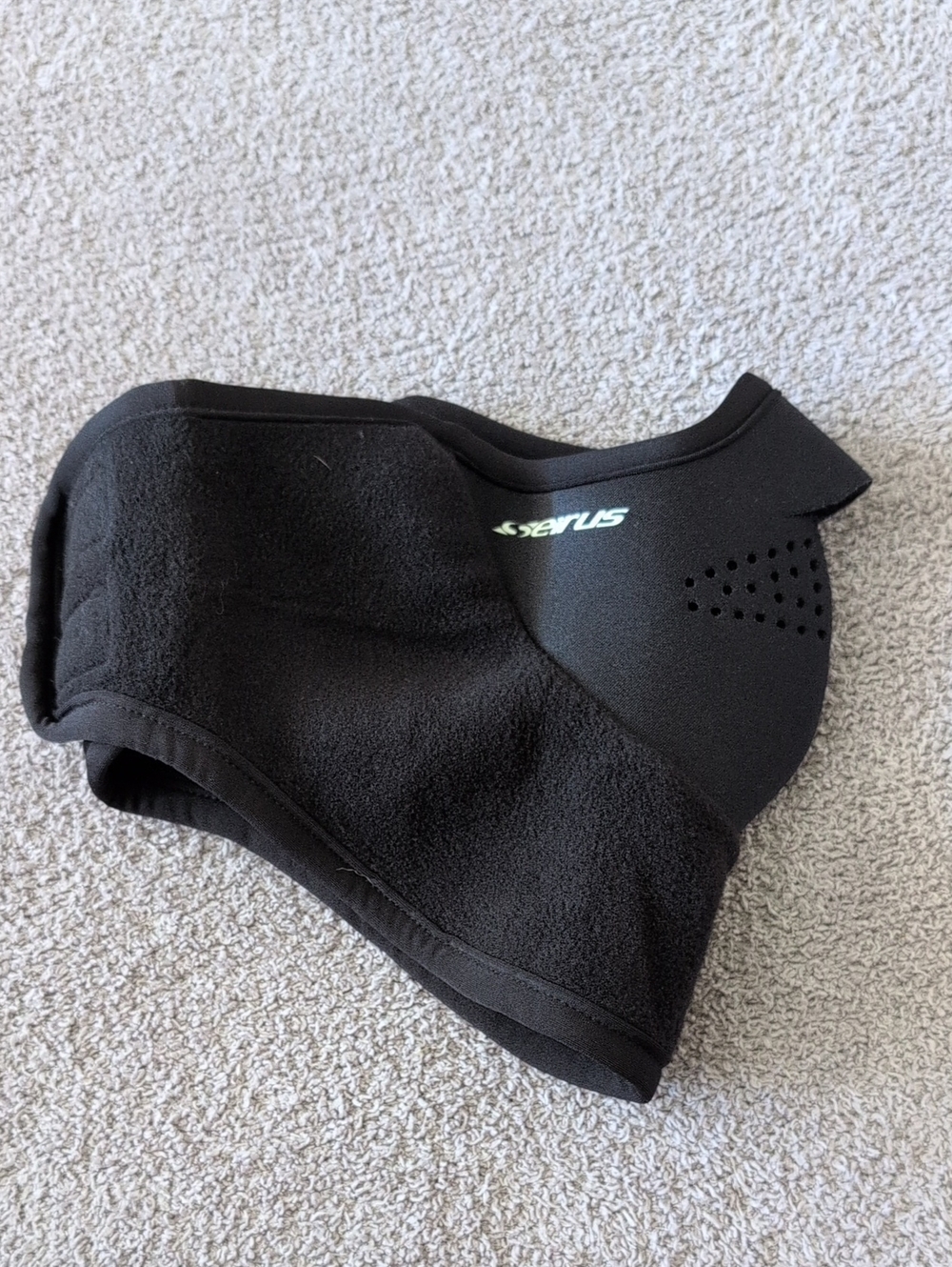 NWOT Seirus Black Neofleece Combo Scarf Size S